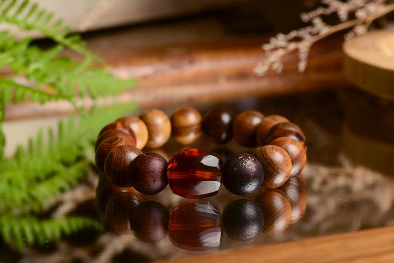 【神山晶礦】天然無優化茶珀降真肖楠手珠/茶珀/降真/肖楠 - 手链/手环 - 水晶 咖啡色