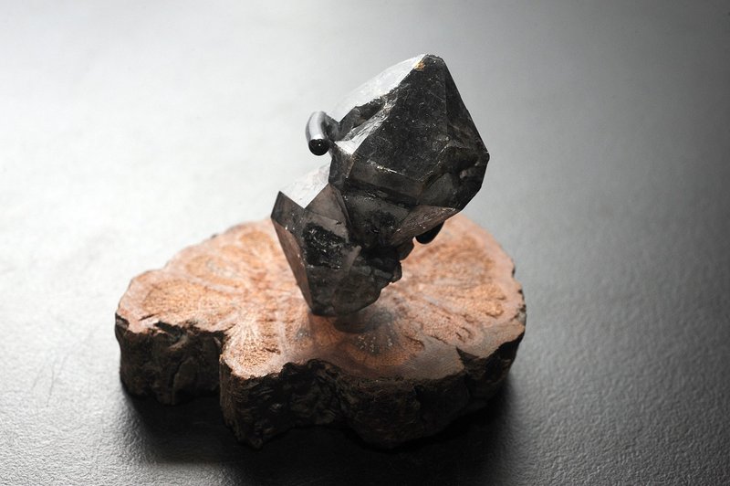 黑武士闪灵钻 /矿石/水晶/灵修/开运/招财/破煞/防小人 - 摆饰 - 水晶 