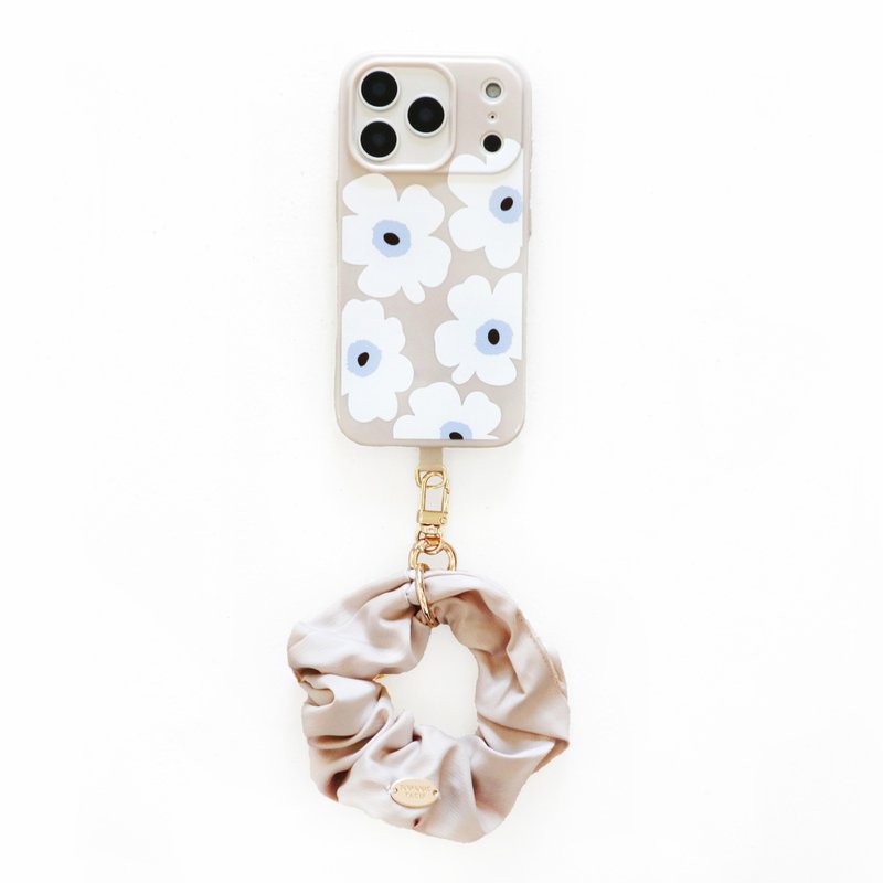 日本新品-壳+挂绳组合iPhone17.16.15法式奶茶罂粟花甜甜圈手机壳 - 手机壳/手机套 - 塑料 多色