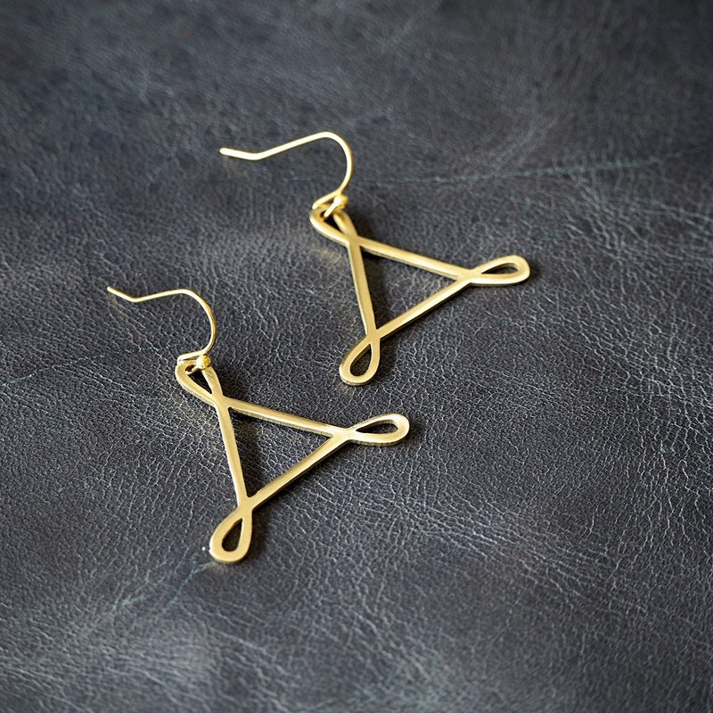 Trinfinity earrings (brass hand made) - 耳环/耳夹 - 铜/黄铜 金色