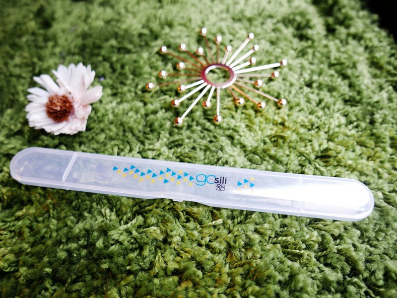 美国Silikids-无毒硅胶吸管收纳盒(不含吸管) - 厨房用具 - 塑料 白色