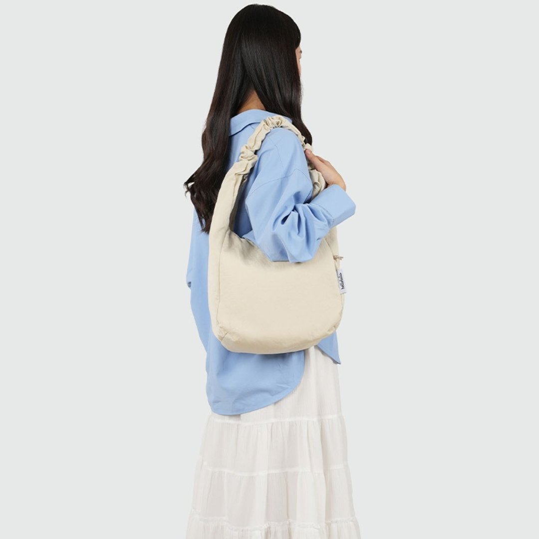 【FW26 全新 Wander】ELAN 休闲水桶肩背包 (云尼拿白) - 侧背包/斜挎包 - 环保材料 白色