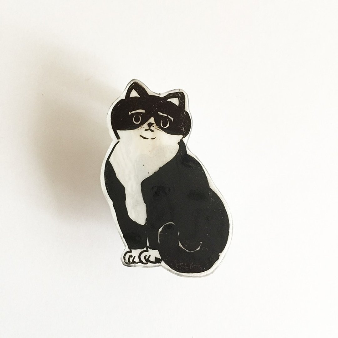 Hachiwaneko's sire ② Plavan brooch - 胸针 - 塑料 白色