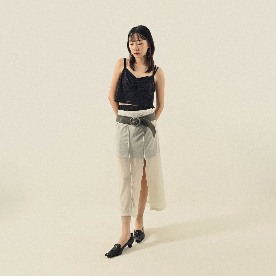 【NaSuBi Vintage】抓褶设计亮片缀饰细肩带古着上衣 - 女装背心 - 其他人造纤维 黑色