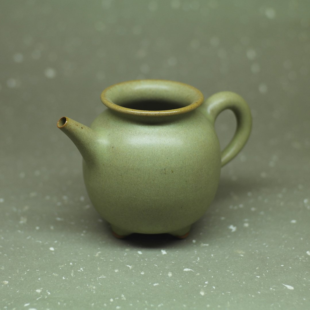 橄榄绿釉 三足 正把茶海、公道杯、匀杯 手作陶艺 茶道具 200cc - 茶具/茶杯 - 陶 