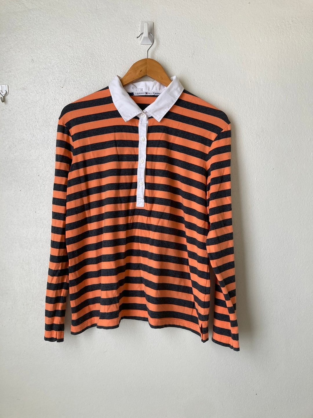 Tommy Hilfiger 橘色条纹棉质弹性POLO衫，XL尺寸，胸围44英寸。 - 女装衬衫 - 棉 