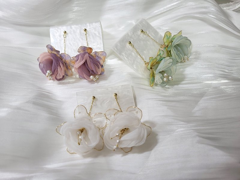 Miss Paranoid 偏执狂小姐 油彩垂吊花花 树脂耳环 925银针 - 耳环/耳夹 - 树脂 多色
