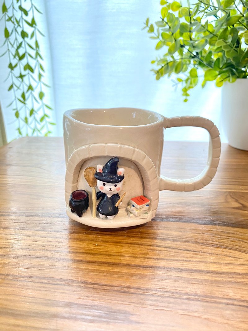 巫婆猫图案手工陶瓷杯而且魔法壶超可爱。 - 咖啡杯/马克杯 - 陶 白色