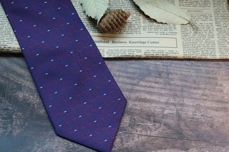 紫色真丝领带商务型男标准necktie - 领带/领带夹 - 丝．绢 紫色