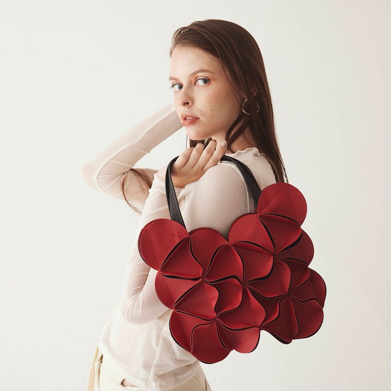 BLOSSOM 蝴蝶斜背包 - 侧背包/斜挎包 - 人造皮革 多色