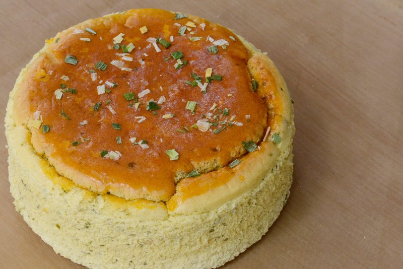 — 无 麸 质 — 无糖糙米蛋糕 - 三星葱咸奶酪 ( 6寸 ) - 咸派/甜派 - 新鲜食材 橘色