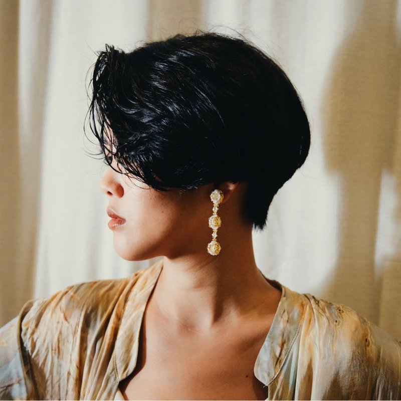 Caravan Earrings 旅队耳环 - 沙漠金 - 耳环/耳夹 - 玻璃 金色