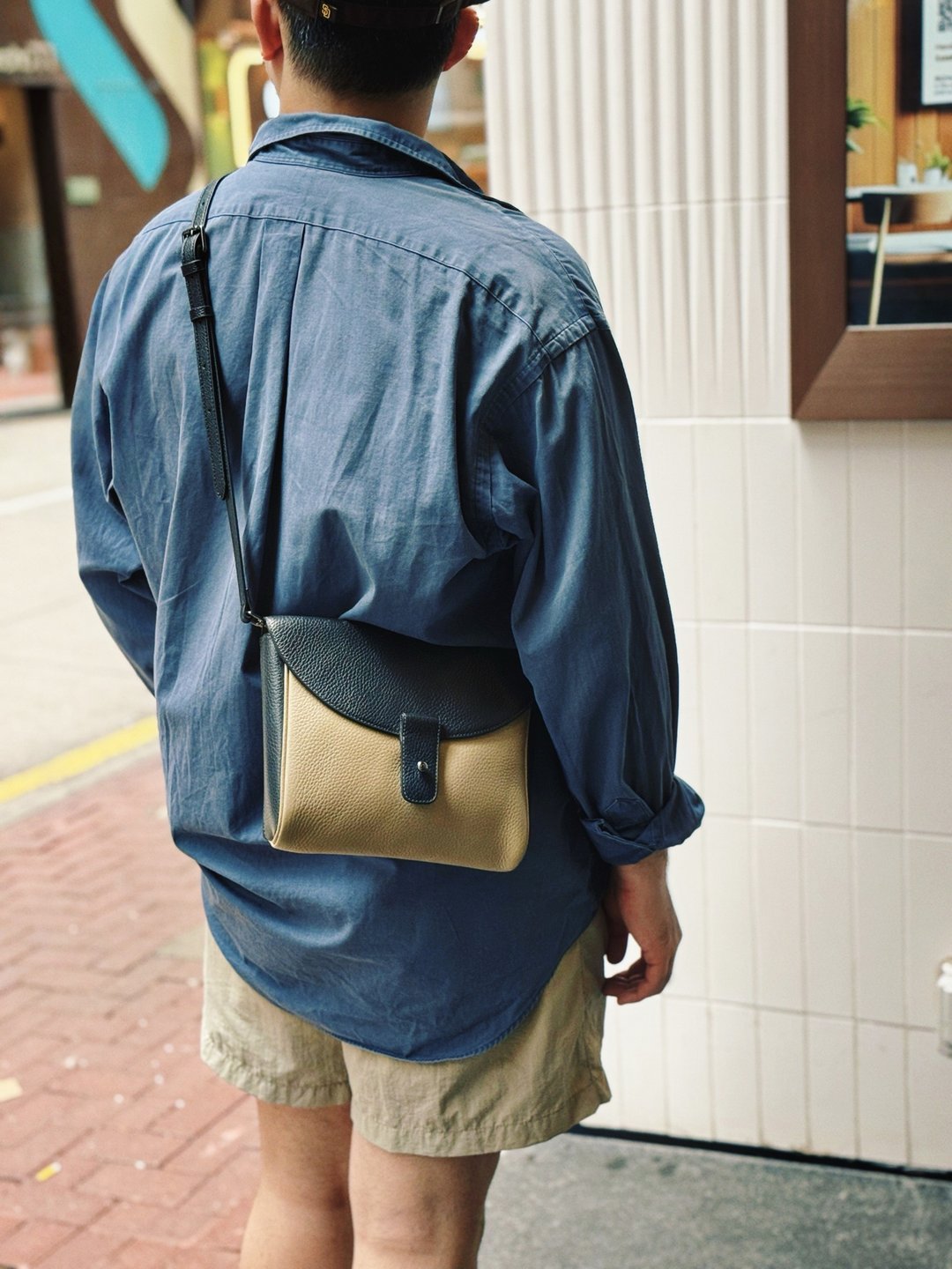 中古正品 Delvaux 荔枝皮革 信封包 手拿包 斜背包 男女适用 - 侧背包/斜挎包 - 真皮 灰色
