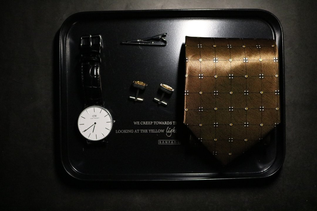 復古金色花紋領帶商務型男正裝百搭necktie - 领带/领带夹 - 丝．绢 金色