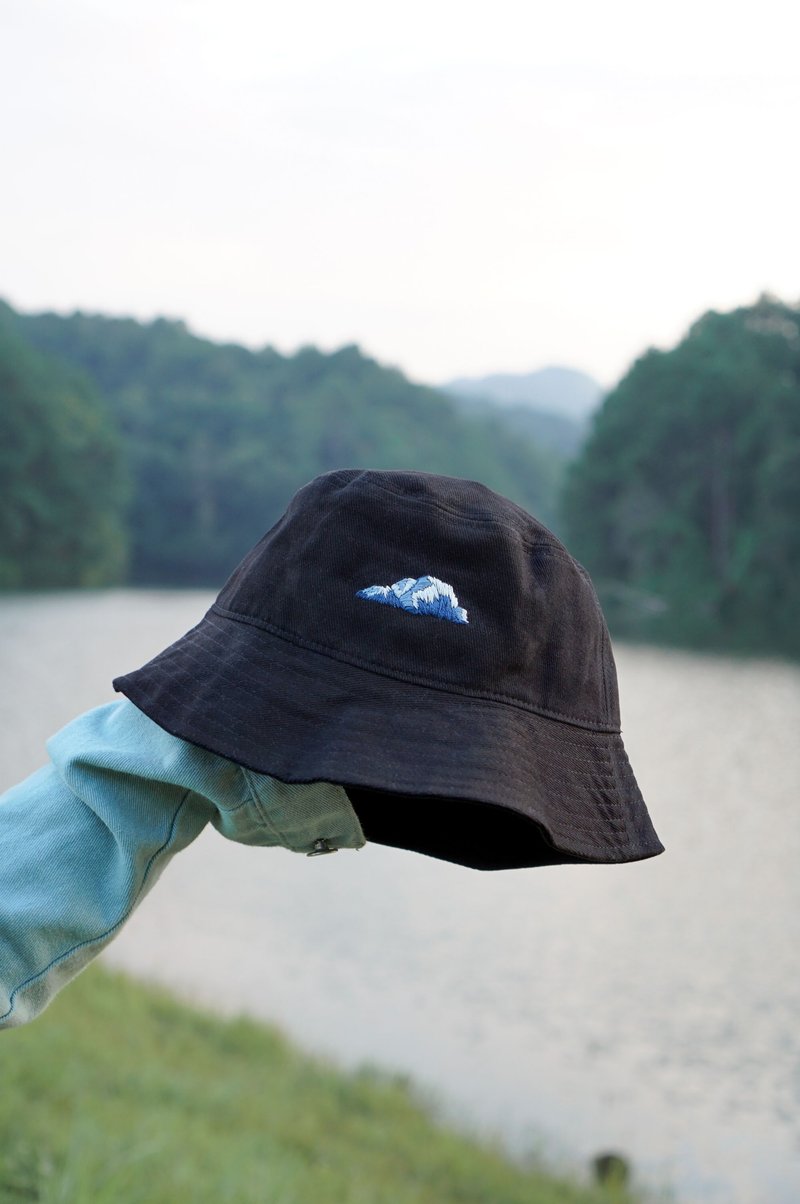 Black - Hand Embroidered Bucket Hat (personalizable) - 帽子 - 绣线 黑色