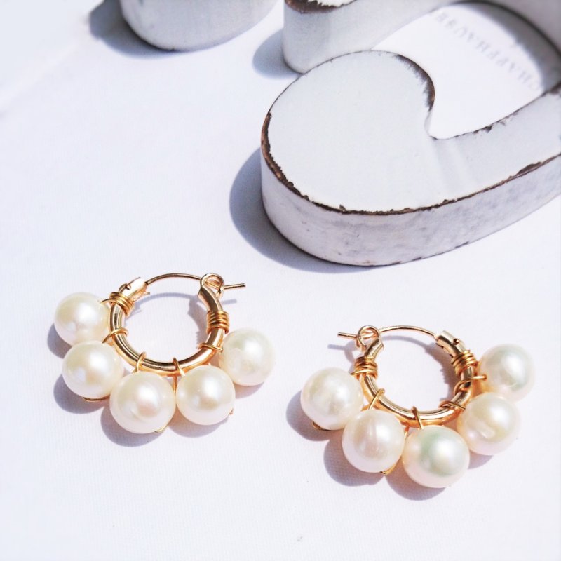14kgf BIG freshwater pearl bubble pierce/earring 耳針/耳夾 - 耳环/耳夹 - 宝石 白色