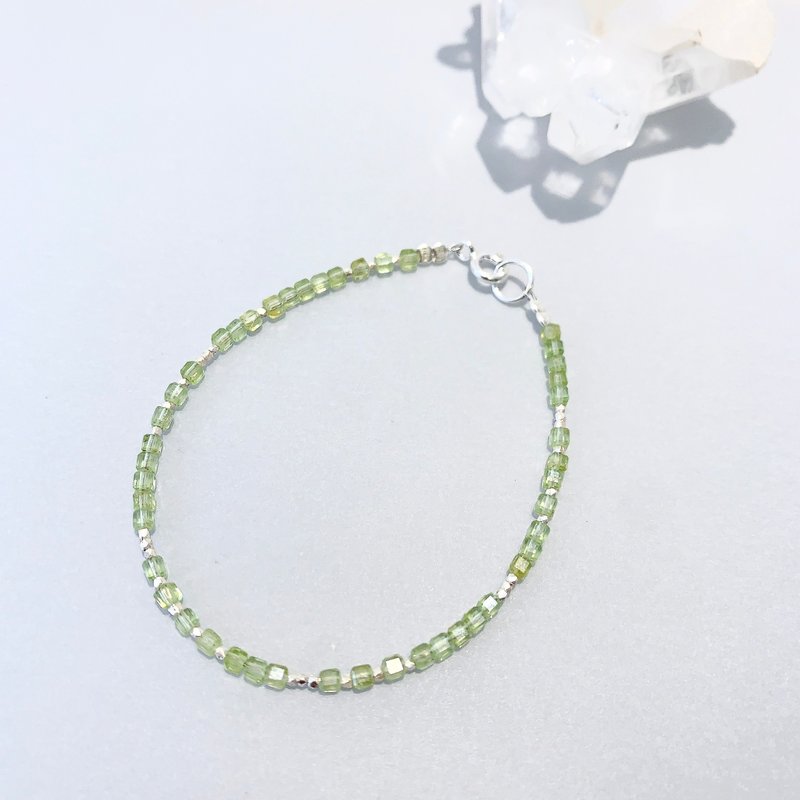 Ops Peridot silver bracelet -方糖/橄榄石/绿色/细致/简约/手链 - 手链/手环 - 银 绿色