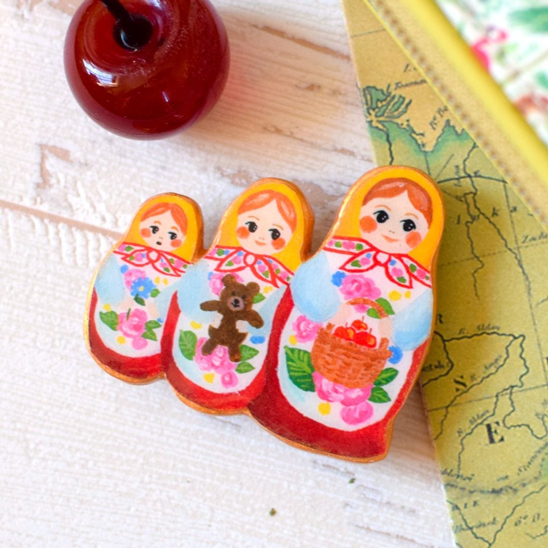 Matryoshka Doll Brooch  Russia  Fantastic Brooch - 胸针 - 压克力 黄色