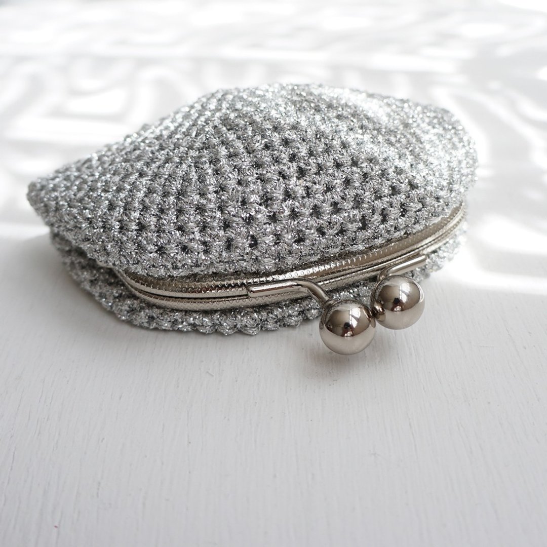 Ba-ba handmade Crochet pouch No.C1596 - 化妆包/杂物包 - 其他材质 银色