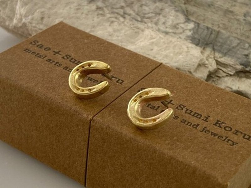 horseshoe horseshoe brass pin badge tie tack - 胸针 - 其他金属 