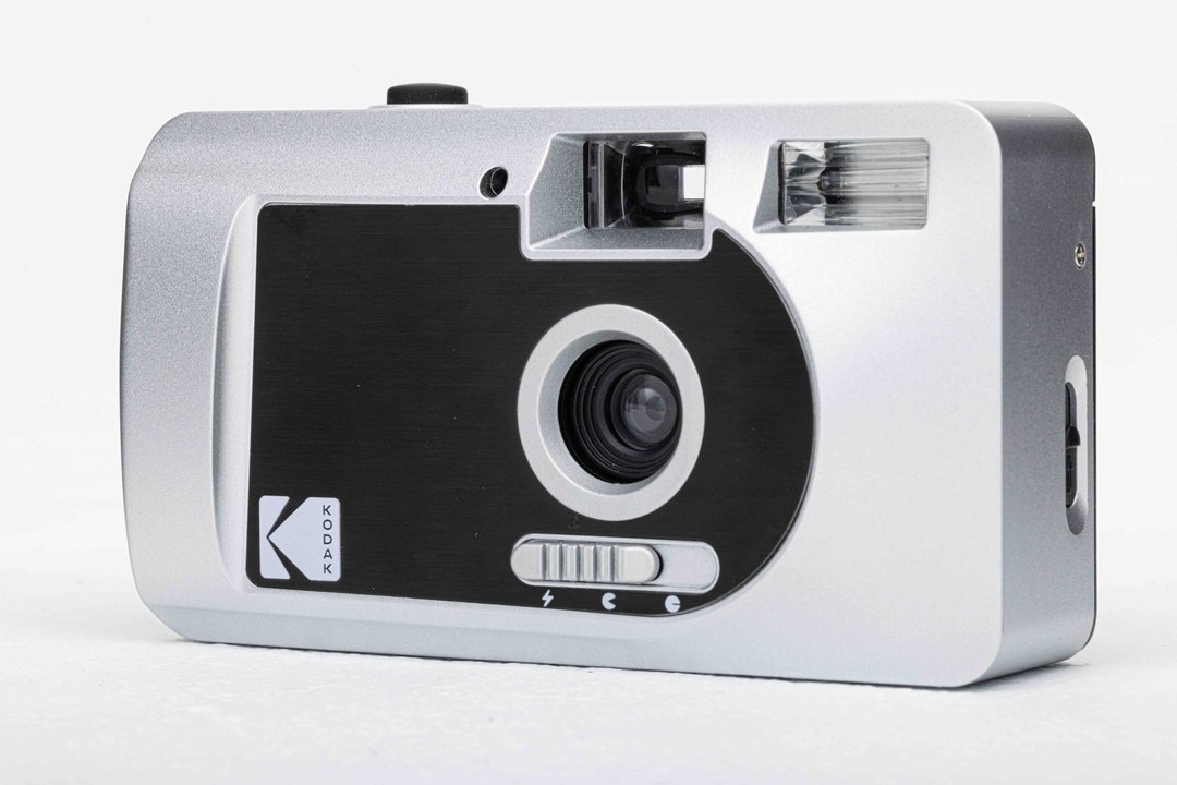 【Kodak柯达底片相机】S-88 黑色 可重复使用 有闪灯 - 相机 - 塑料 黑色