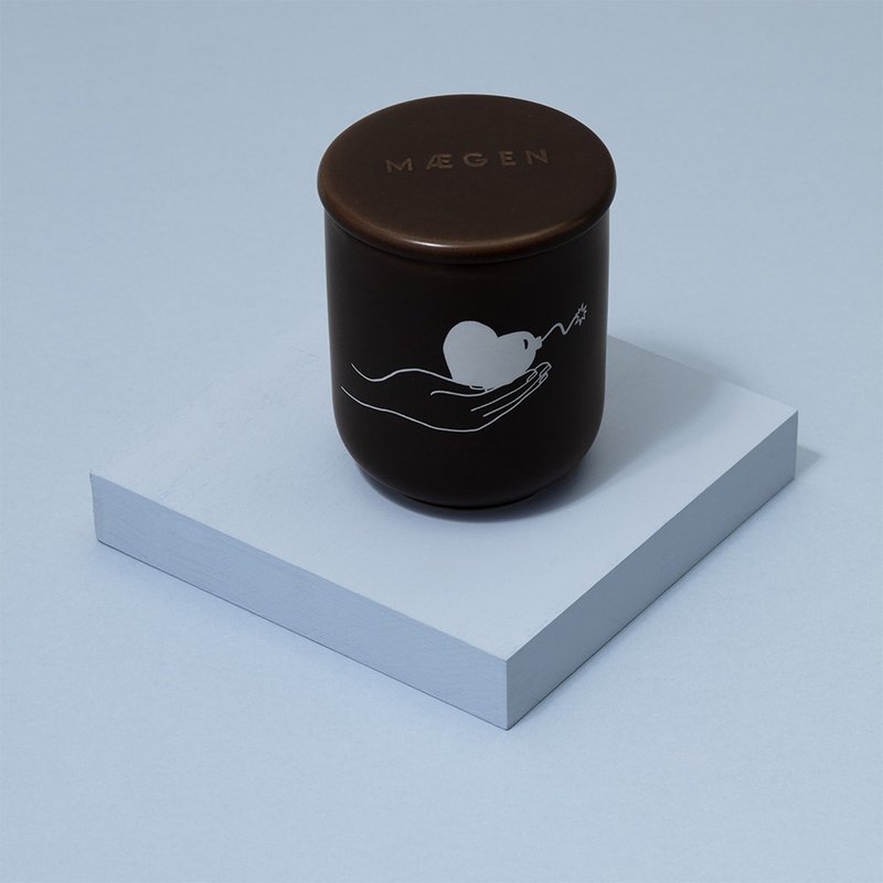 【英国 MÆGEN】Vox蜡烛- Love Bomb. 大黄 & 茴香 /240g - 蜡烛/烛台 - 瓷 咖啡色