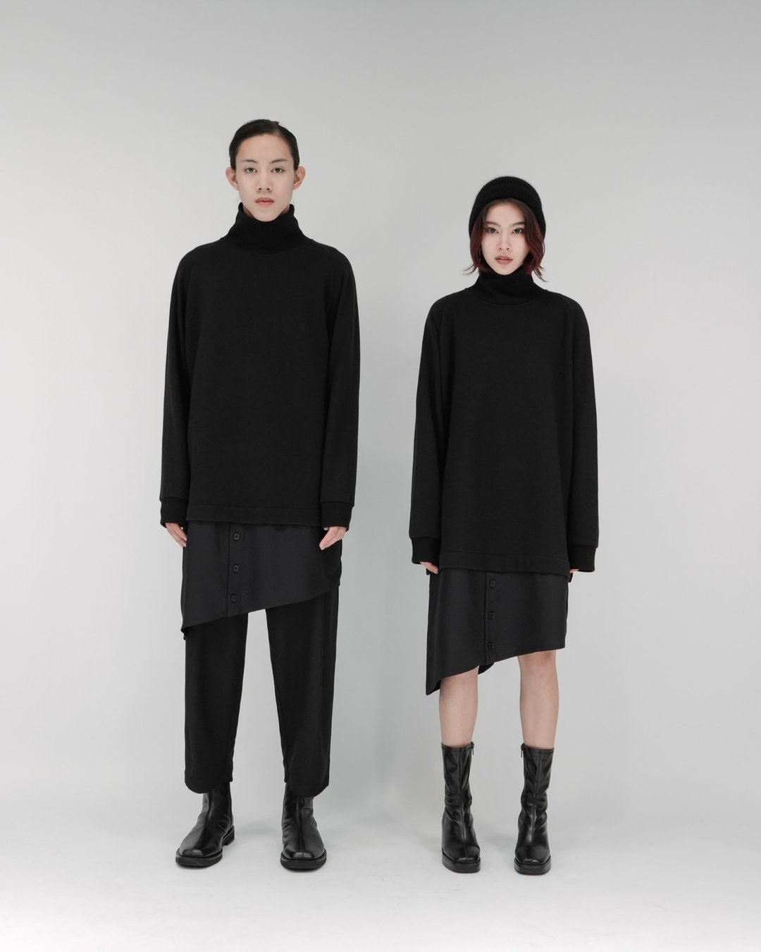 MUKK DESIGN 假两件斜摆高领上衣 - 中性连帽卫衣/T 恤 - 聚酯纤维 