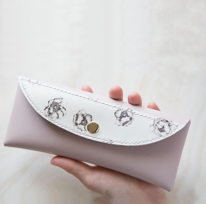 独家-手工真皮-白头翁花卉/铅笔盒 眼镜盒 化妆包 收纳袋 - 铅笔盒/笔袋 - 真皮 粉红色