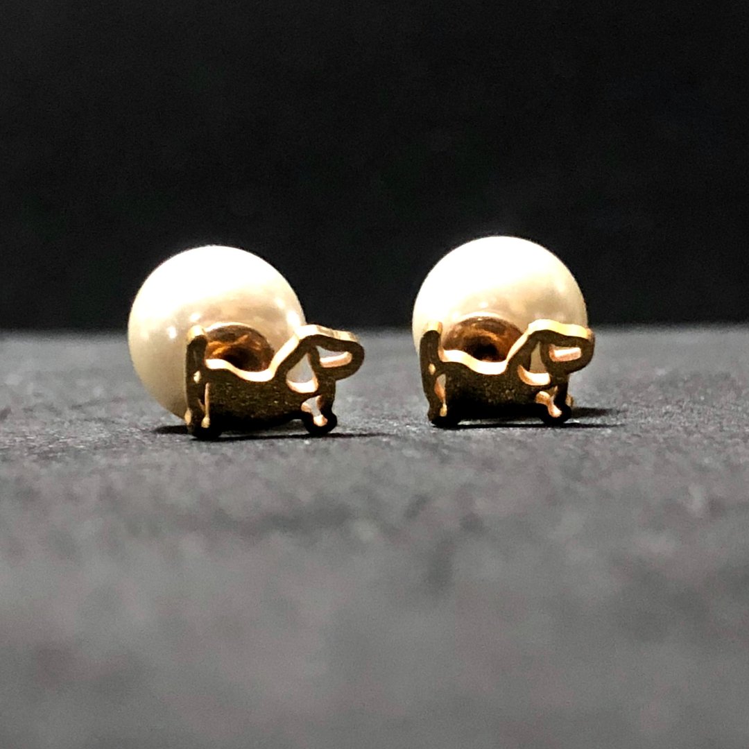 腊肠狗珍珠耳环 - 耳环/耳夹 - 其他金属 金色
