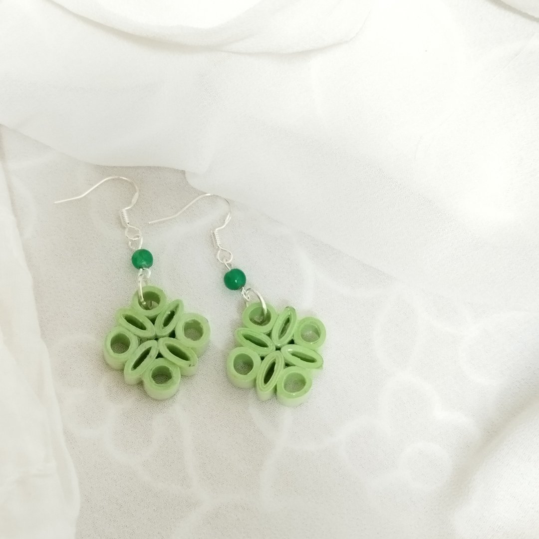 衍纸 卷纸 纸工艺 纸珠宝 手作饰品--小雅/青绿色 paper earring - 耳环/耳夹 - 纸 绿色