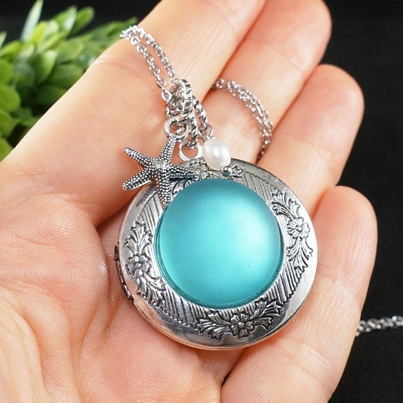 Sky Blue Sea Glass Photo Locket Starfish Pearl Marine Pendant Necklace Jewelry - 项链 - 玻璃 蓝色