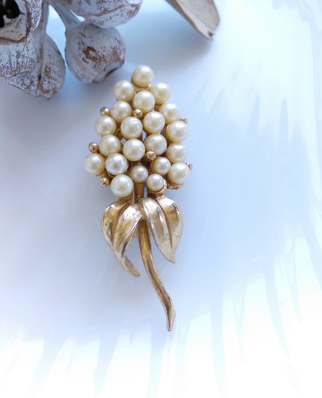 Vintage Jewelry  立体 优雅 仿珠花卉 别针 胸针 - 胸针 - 其他材质 白色