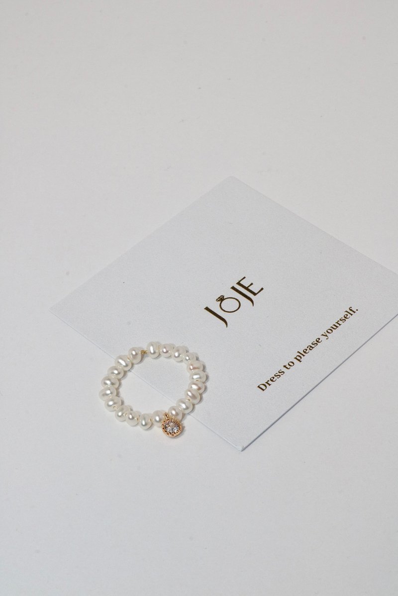 Elara 弹性吊钻淡水珍珠戒指・圣诞礼盒・定制化礼物 - 戒指 - 珍珠 