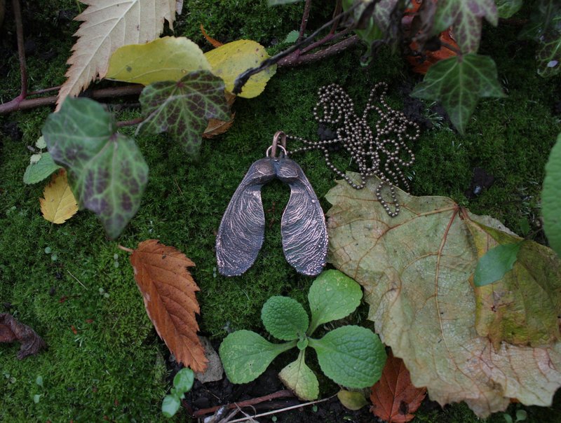 枫树种子坠饰，电铸铜 - 项链 - 铜/黄铜 