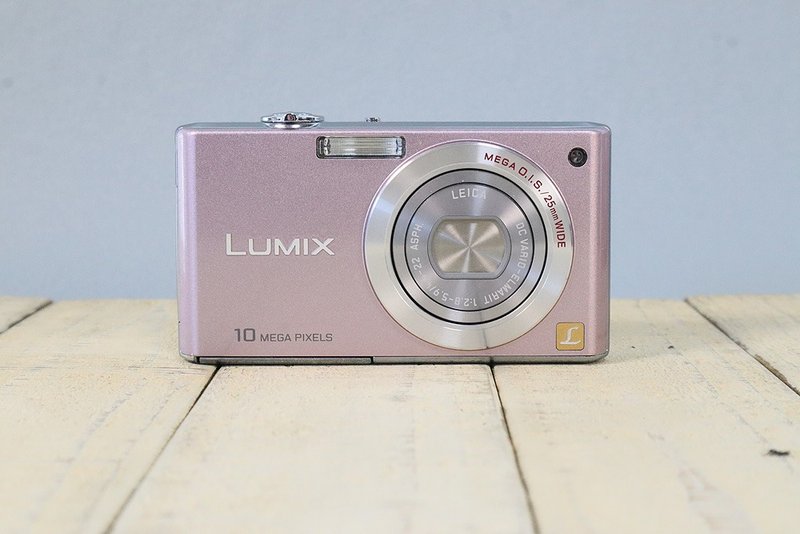 [工作产品]松下 LUMIX DMC-FX-37 S/N FGBLA021629 P016 - 相机 - 其他金属 粉红色