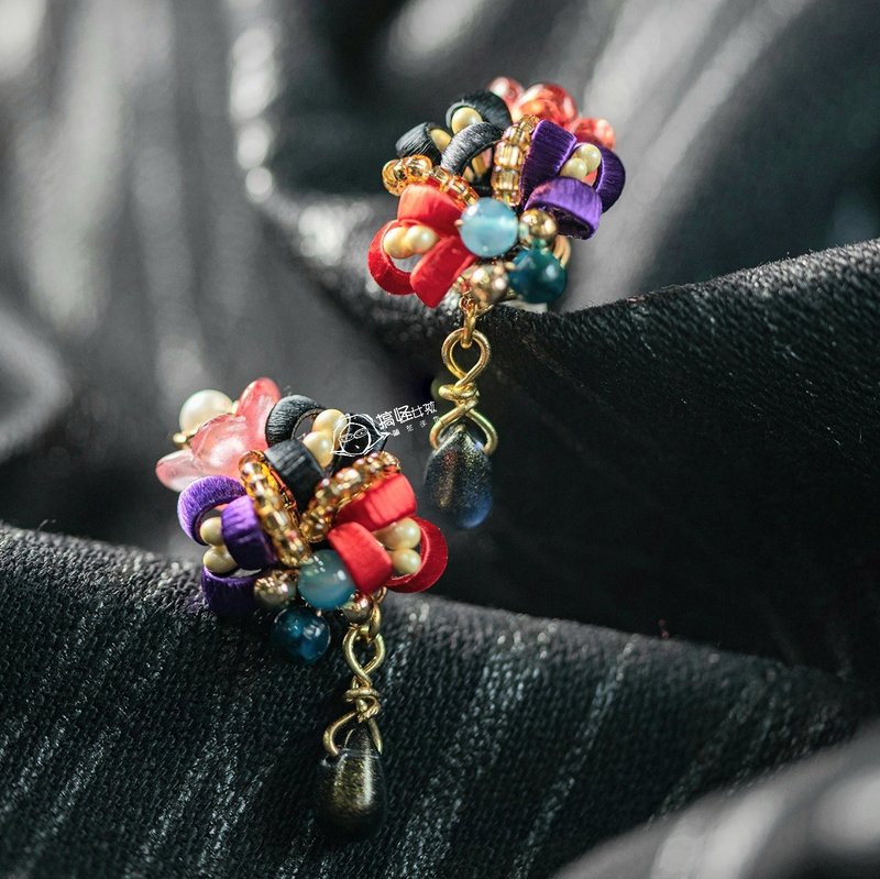 缠花 魔法花园 耳环 (红黑紫) 春仔花 - 耳环/耳夹 - 绣线 