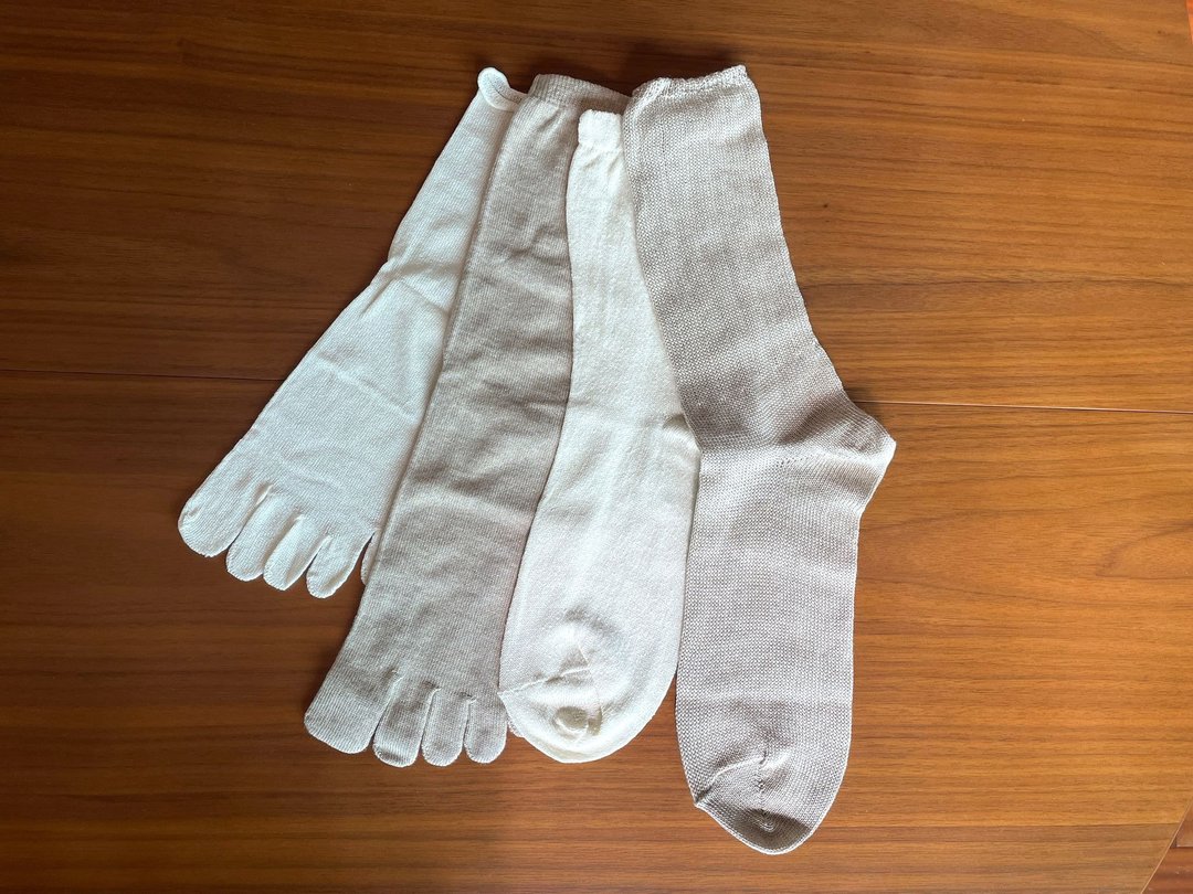 日本制 Cocoonfit 4层排寒袜 蚕丝x棉 L码 - 袜子 - 丝．绢 卡其色