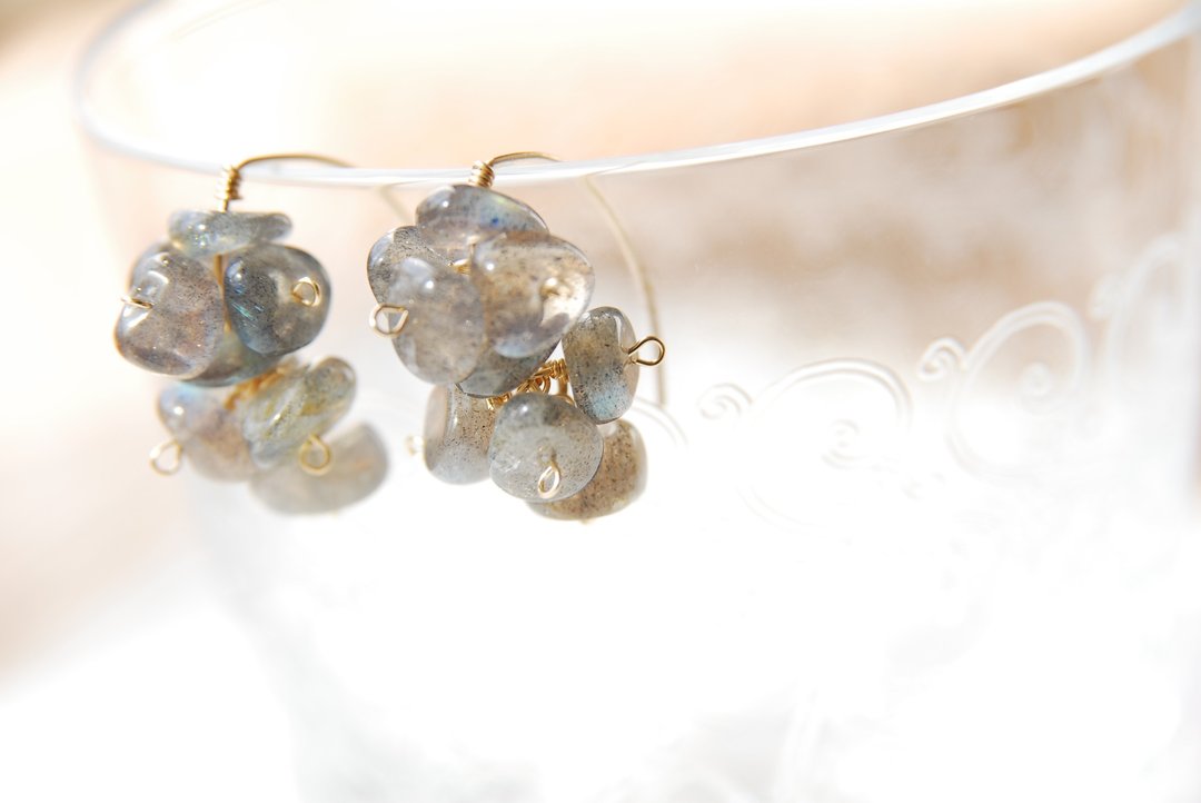 Labradorite tip marquise hook earrings 14kgf - 耳环/耳夹 - 石头 灰色