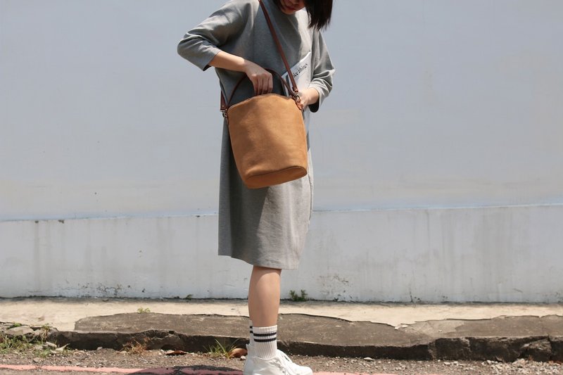 Chez。城市系列设计师亲制包款   诺依小姐 - 侧背包/斜挎包 - 聚酯纤维 多色