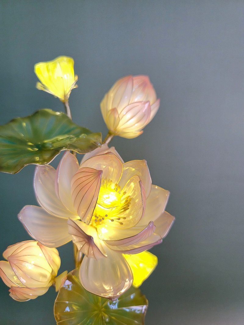 夏荷 • 沾浸艺术花灯【闲逛花间系列】绿白色。小夜灯。生日礼物 - 灯具/灯饰 - 树脂 粉红色