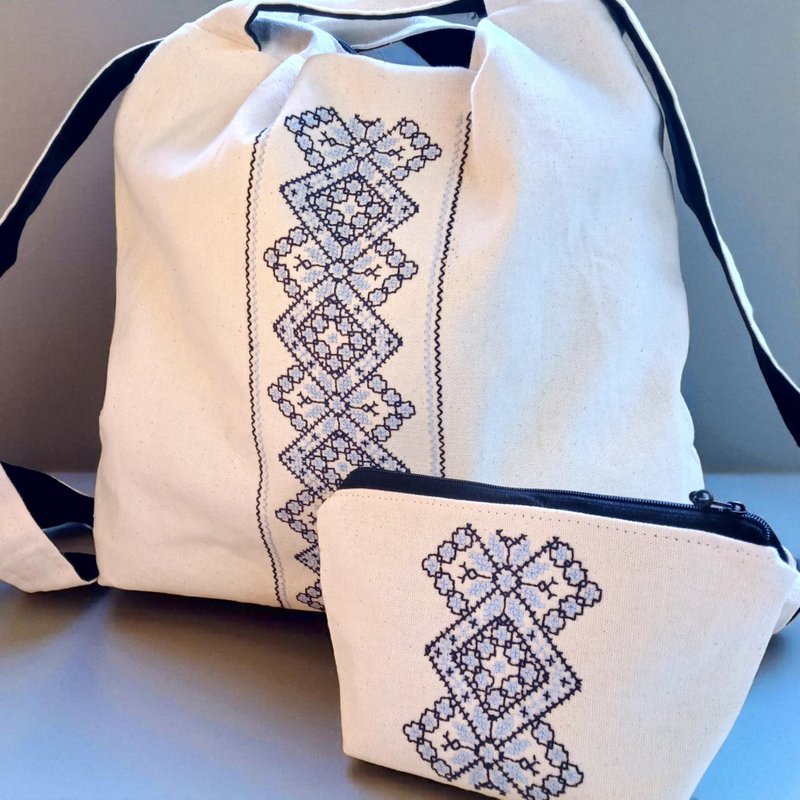 独家手工套装  乌克兰十字绣手提袋背包与化妆包 - 纯手工 全球 - 手提包/手提袋 - 棉．麻 白色