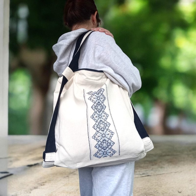 手工乌克兰十字绣托特背包与化妆包套装 - 环保波希米亚民族棉质 - 手提包/手提袋 - 棉．麻 白色