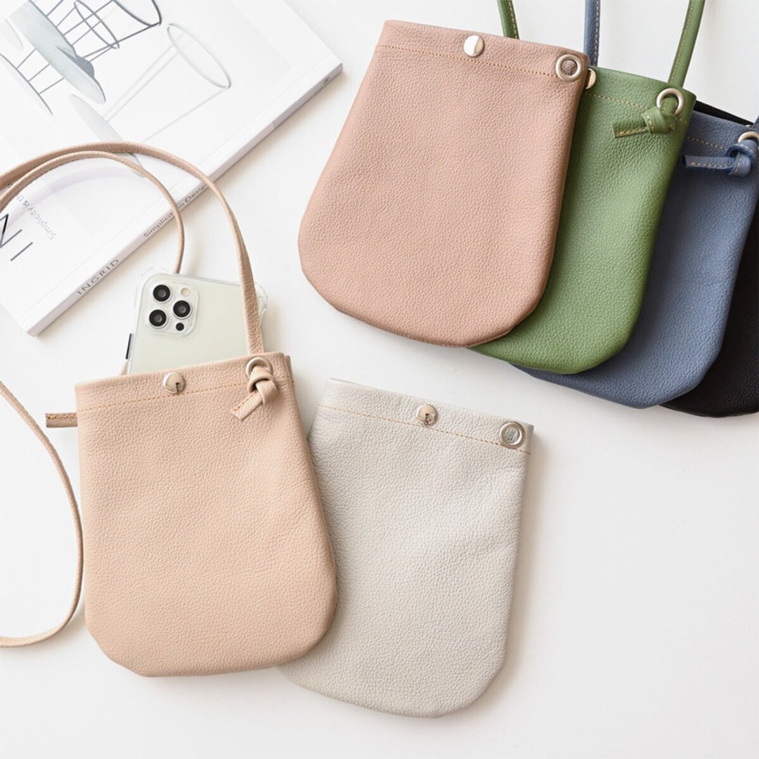 Mitten Pochette [Shrink Leather] Smartphone Pochette Smartphone Shoulder Smartphone Pouch Himeji Leather Shoulder Bag Dull Color Genuine Leather HS63K - 侧背包/斜挎包 - 真皮 咖啡色