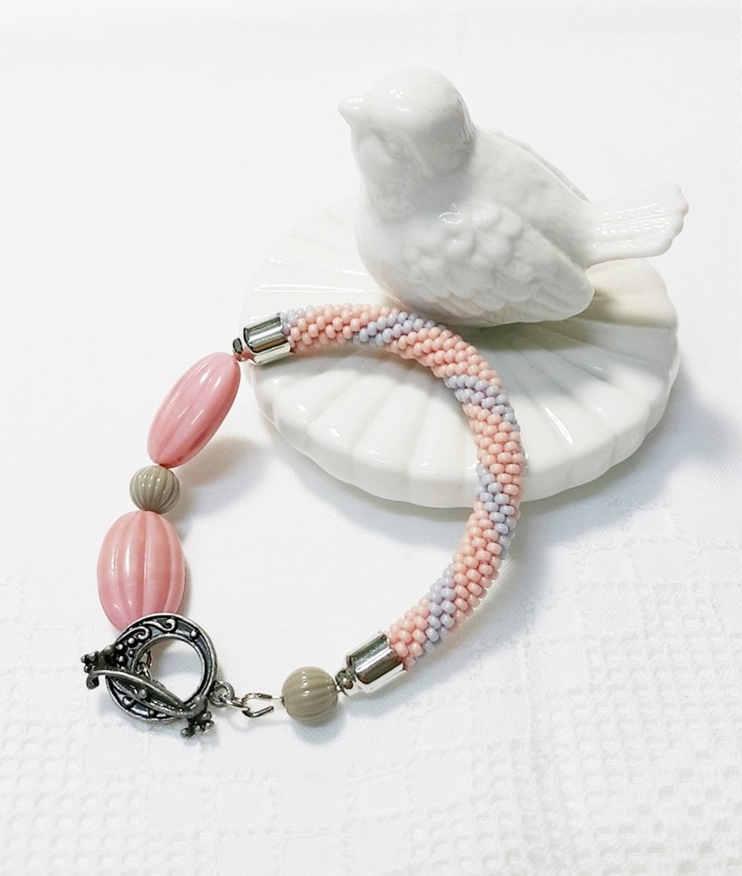 CandiiJewelry_Sweety Pink Crochet Bracelet - 手链/手环 - 其他材质 粉红色