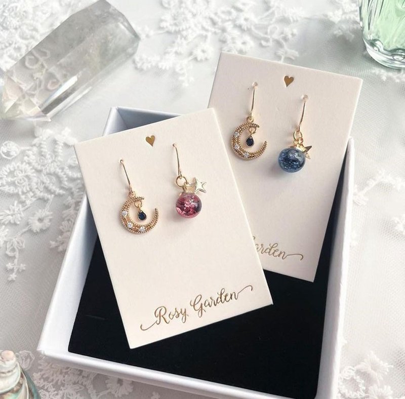 Rosy Garden 披星戴月 流沙水晶球耳环 可换耳夹 - 耳环/耳夹 - 玻璃 蓝色