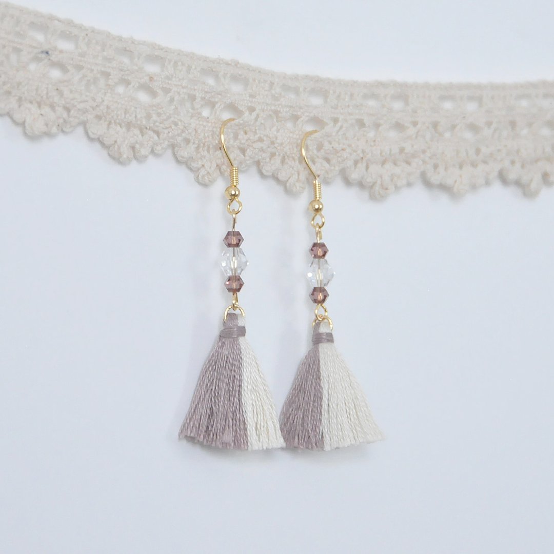 双色流苏。捷克水晶。耳环 Two Colorway Tassel。Crystal。Earring - 耳环/耳夹 - 绣线 灰色