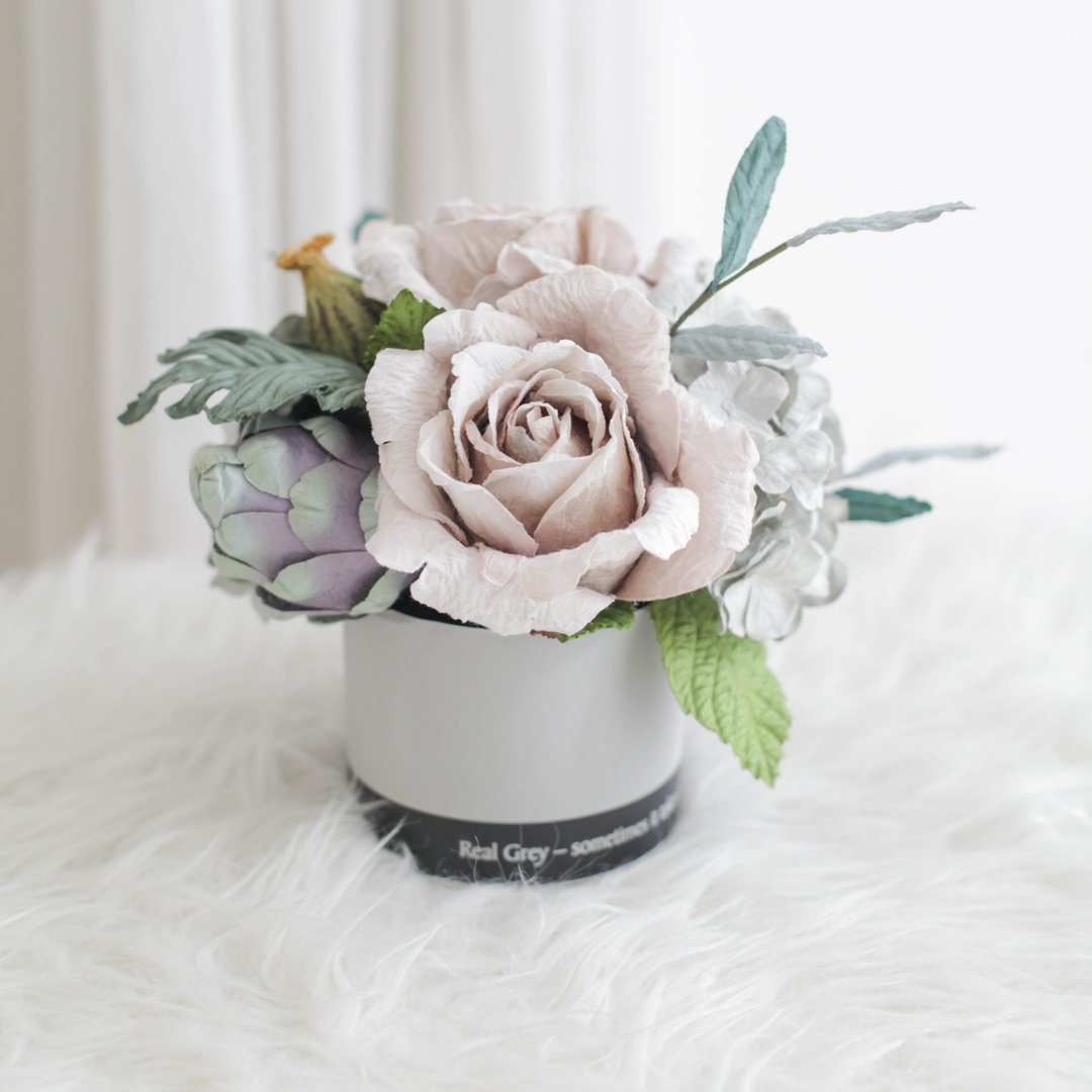 REAL GREY - Thousand Tries!  Aromatic medium gift box with paper bag - 香薰/精油/线香 - 纸 灰色