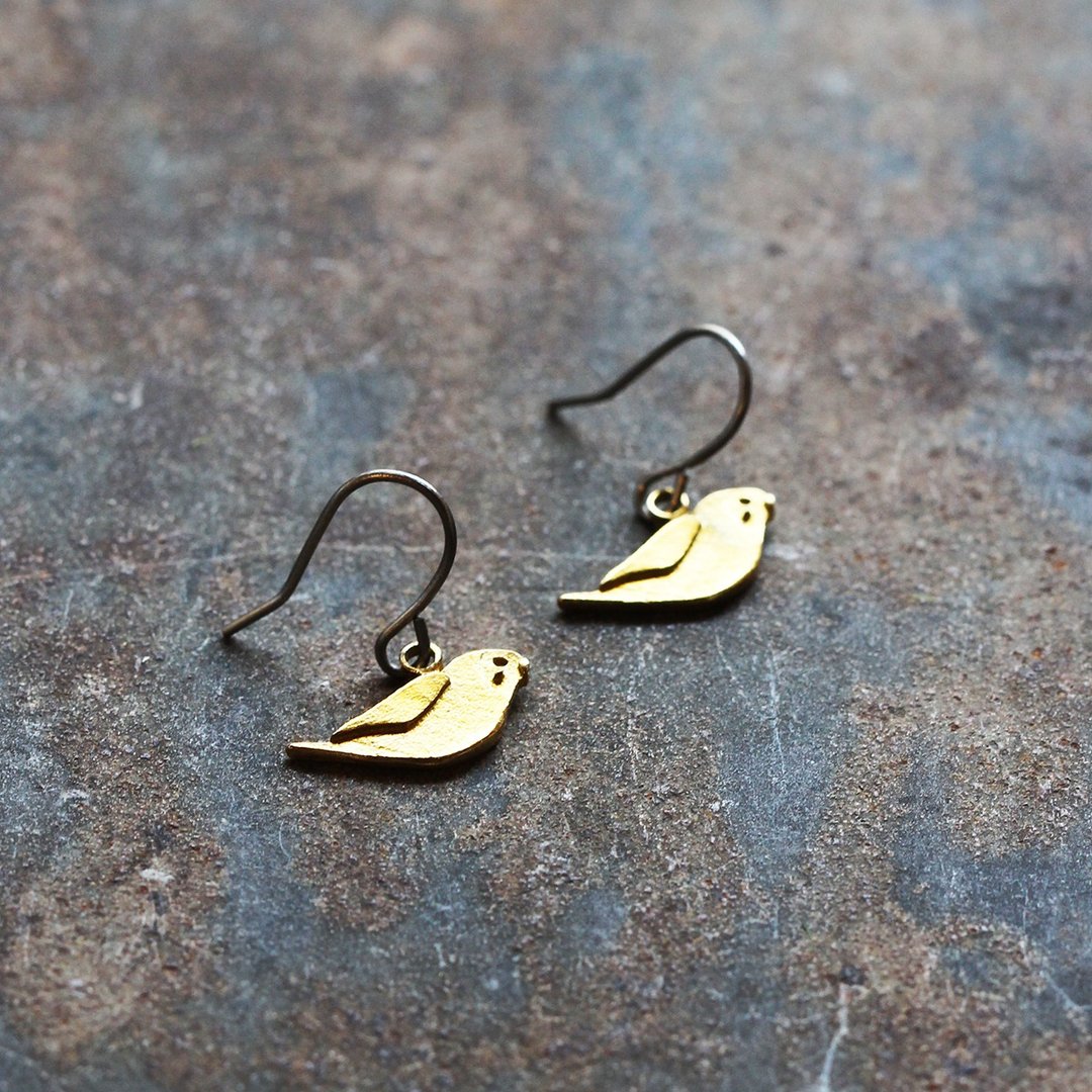 A little parakeet earrings Clip-On P099 - 耳环/耳夹 - 其他金属 金色