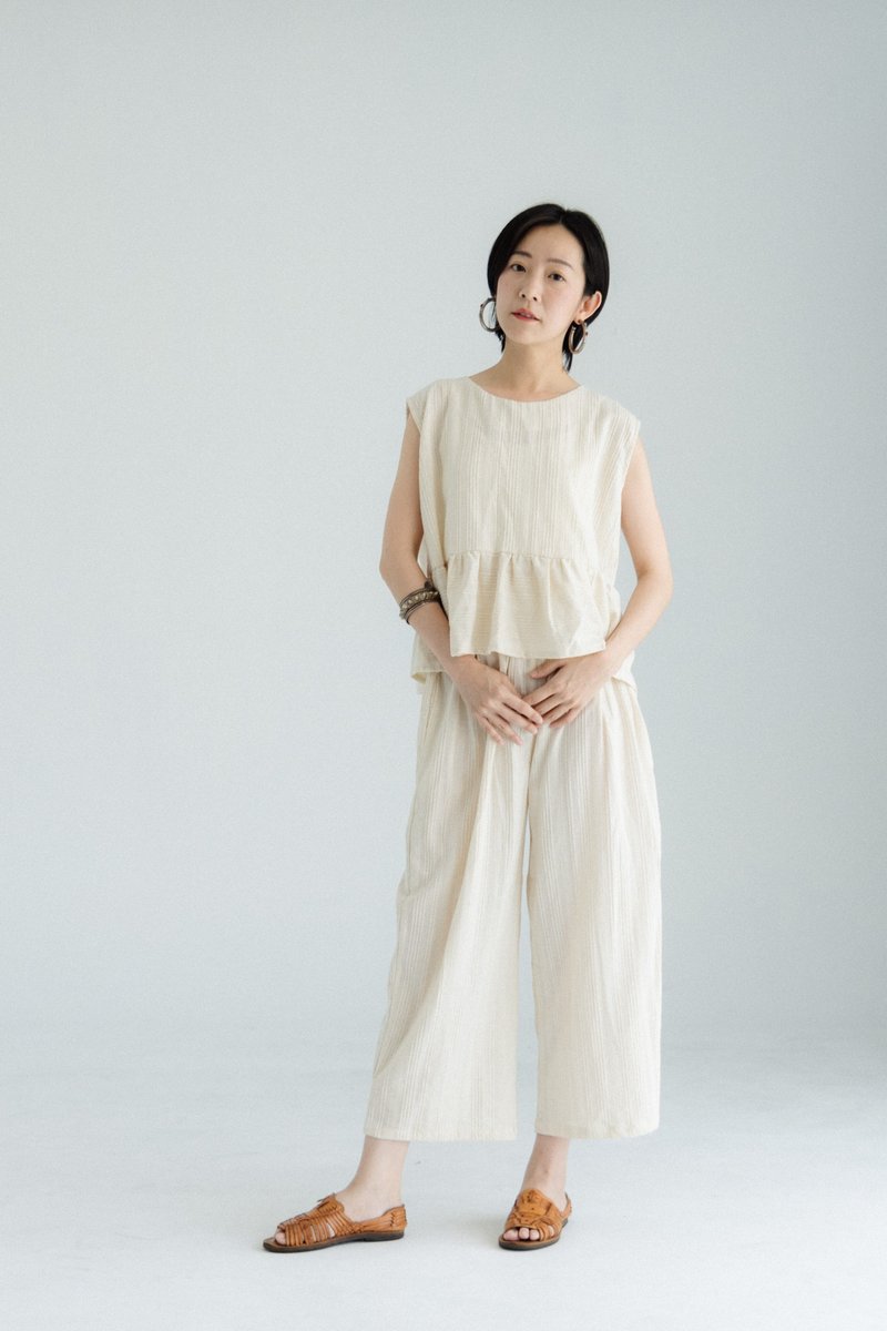无袖下摆设计背心/宽裤_立体织纹白(一套贩售) - 女装背心 - 棉．麻 白色