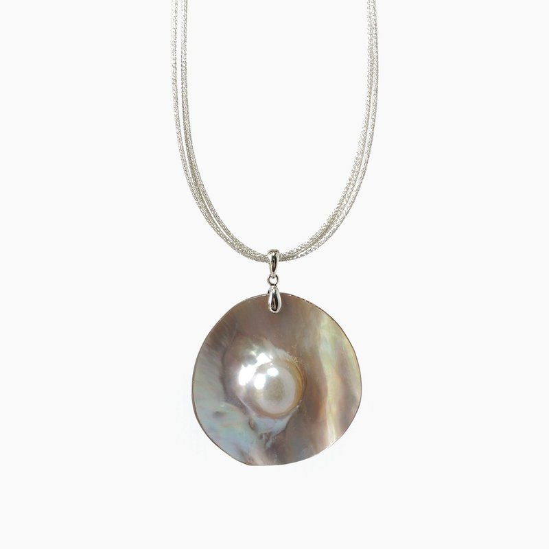 大颗巴洛克珍珠贝壳坠子项链 // 独一无二 // 6月生日石 - 项链 - 珍珠 卡其色